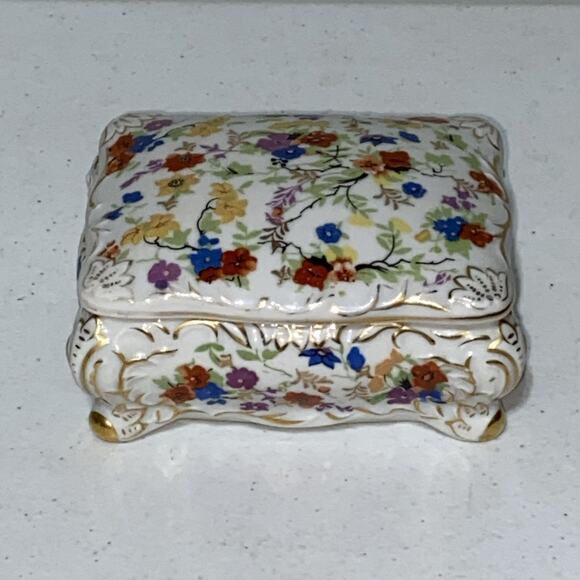 VTG SGK China Made in Occupied Japan Trinket Dish Box Gold Trim Flowers 4.5”x3” - Picture 1 of 8